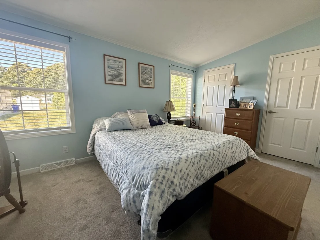 Photo of 156 Vineyard Drive