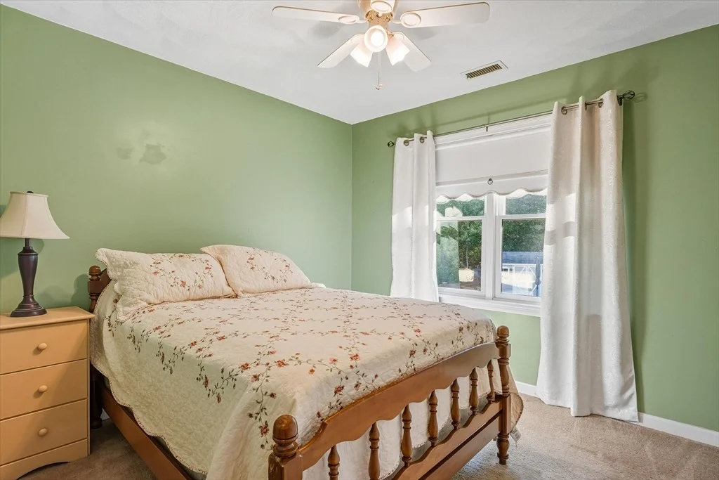 Photo of 325 Den Quarry Road