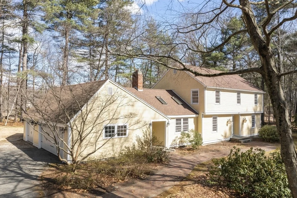 Photo of 1 Carlton Dr