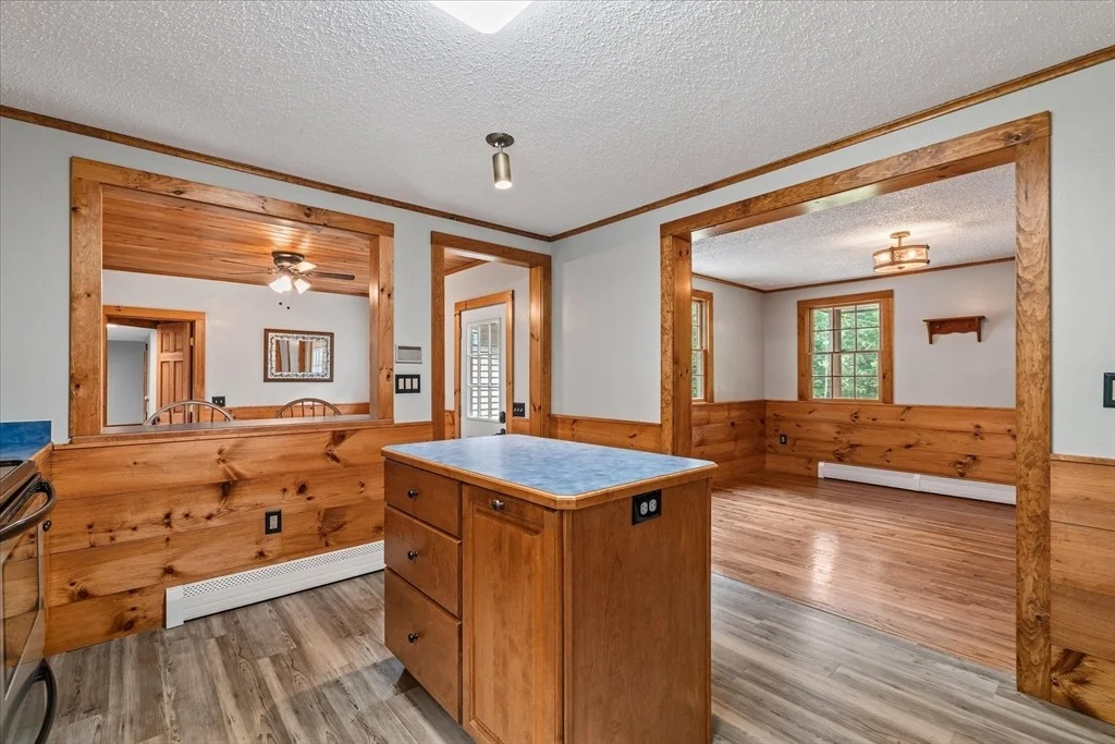 Photo of 481 Hubbardston Rd