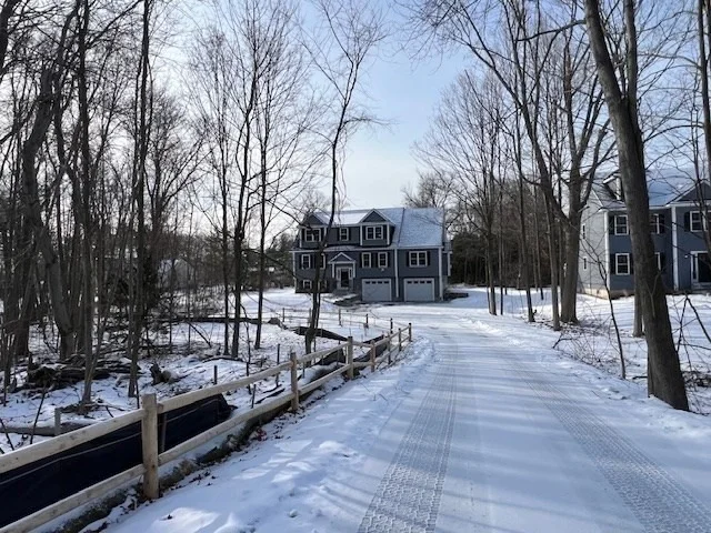 Photo of 483 Middlesex Turnpike