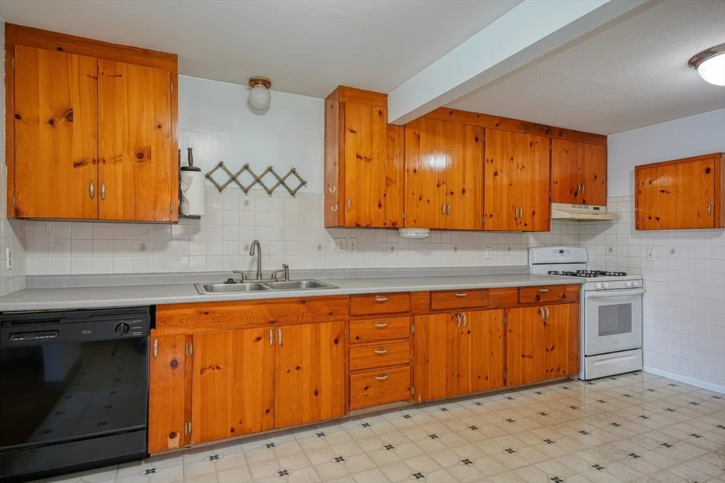 Photo of 25 Randall Rd