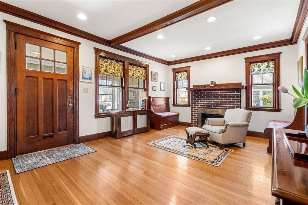 Photo of 18 Winthrop Ave