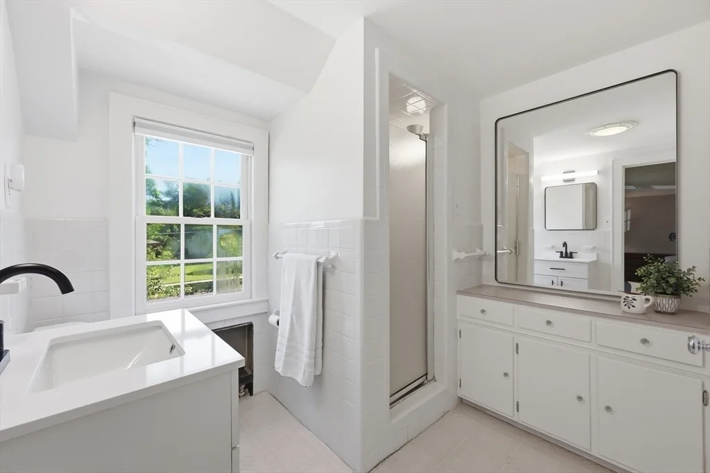 Photo of 77 Pleasantview Avenue