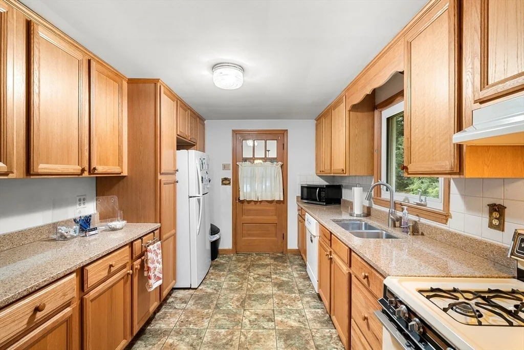 Photo of 16 Crown Rd