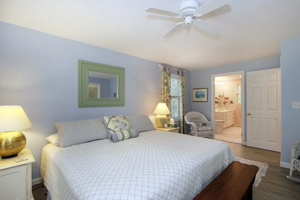 Photo of 18 Periwinkle Ln