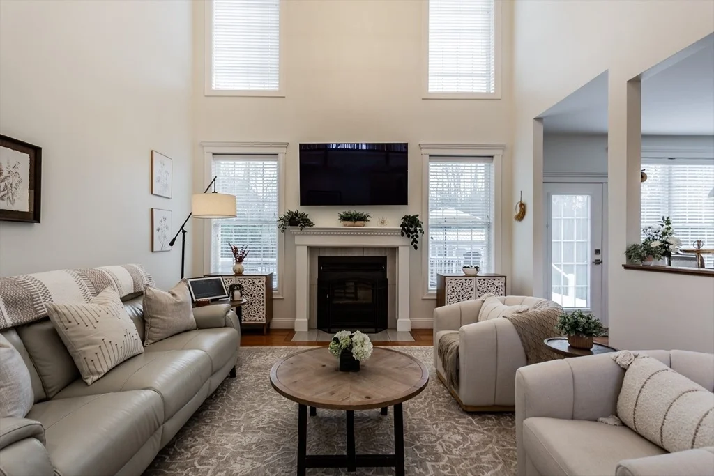Photo of 6 Evergreen Dr