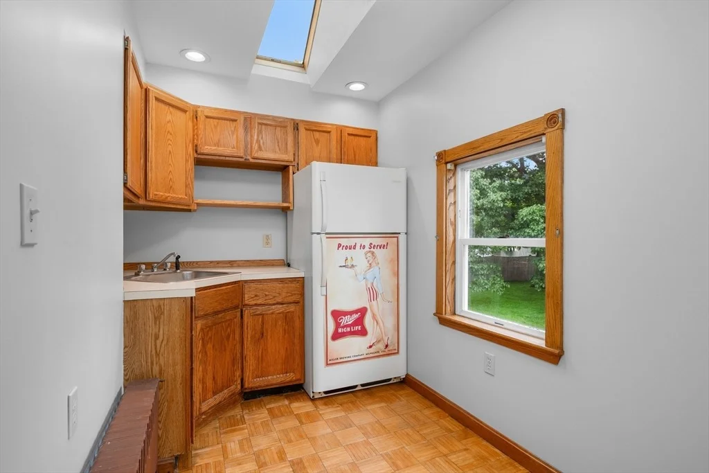 Photo of 2 Howard St.