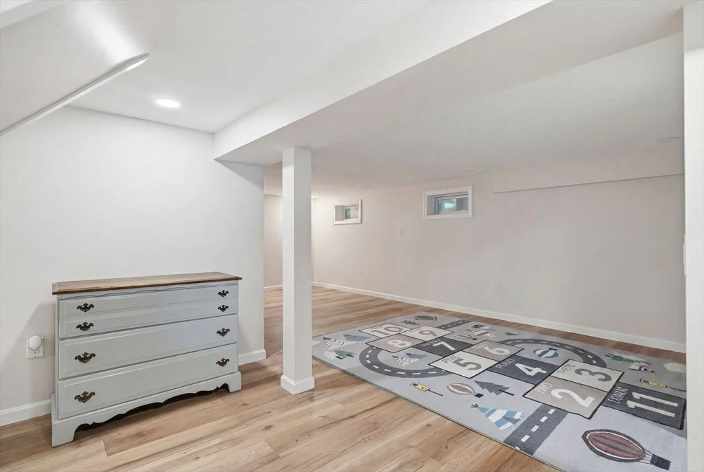 Photo of 5 Stanford Dr