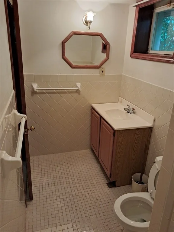 Photo of 5 College Pond Dr