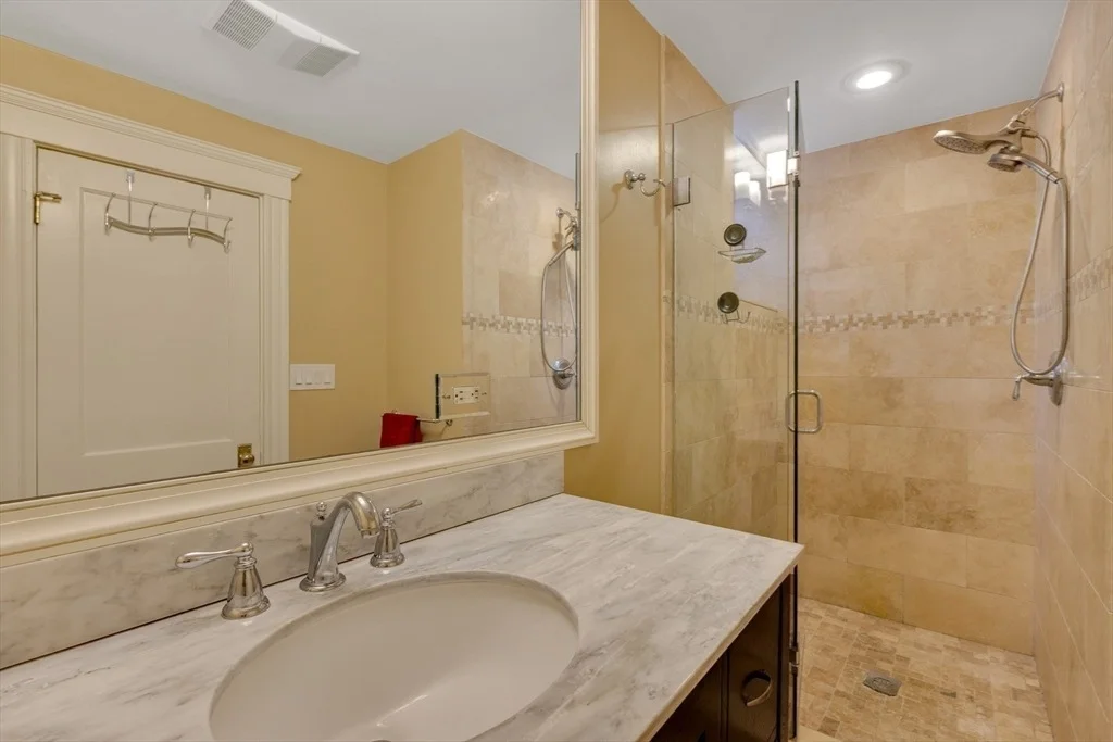 Photo of Unit 1 at 8 Colbourne Crescent