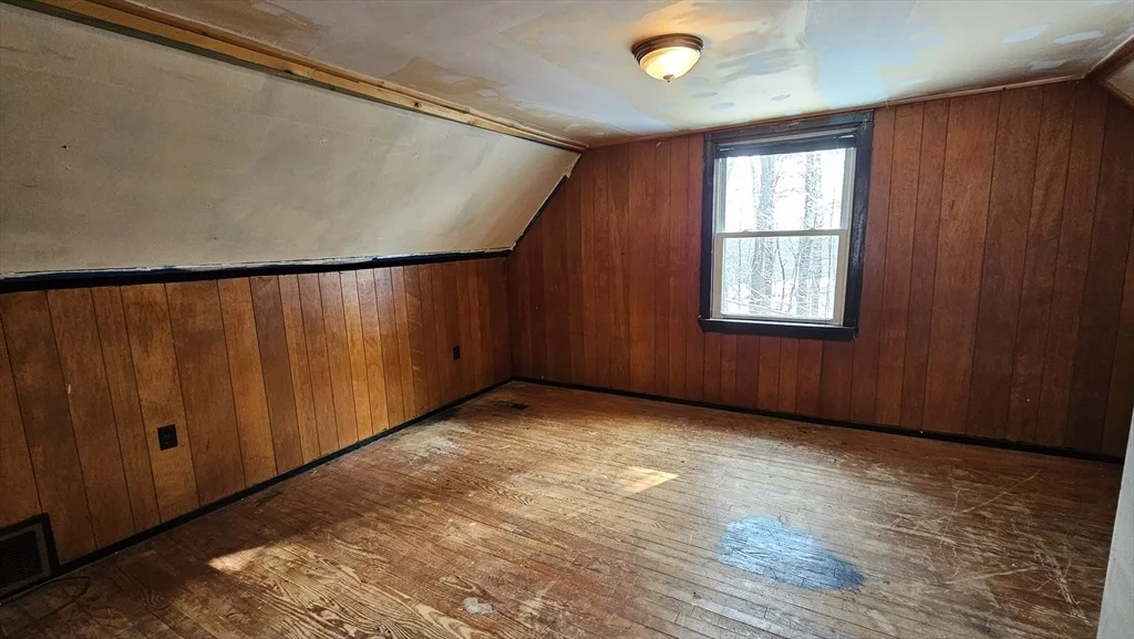 Photo of 749 Old North Road