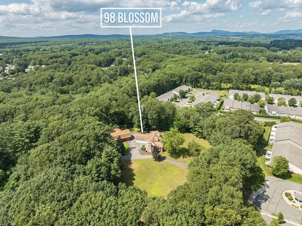Photo of 98 Blossom Rd