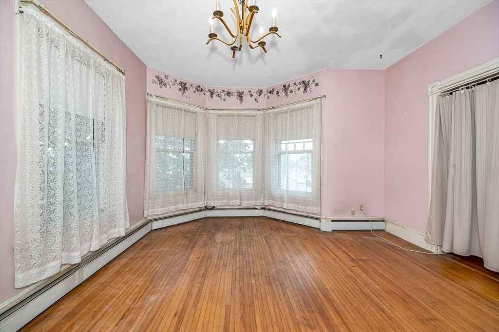 Photo of 82 Lincoln Ave