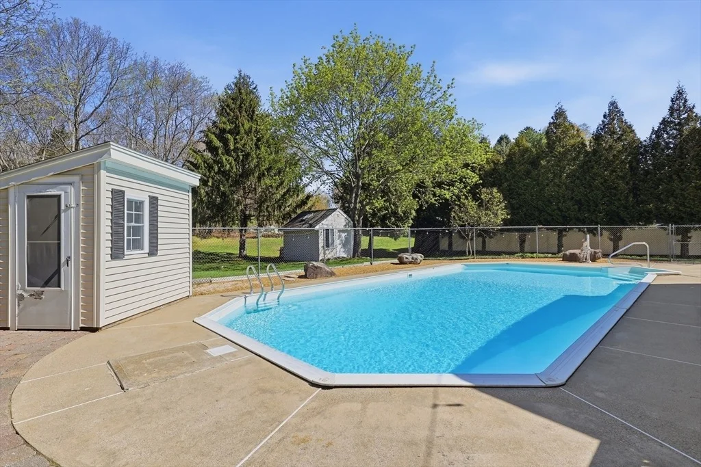 Photo of 230 Evelina Drive