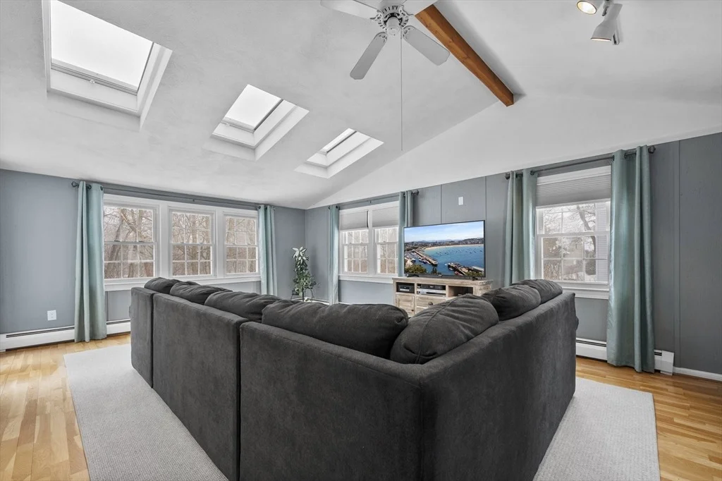 Photo of 5 Orchard Ln