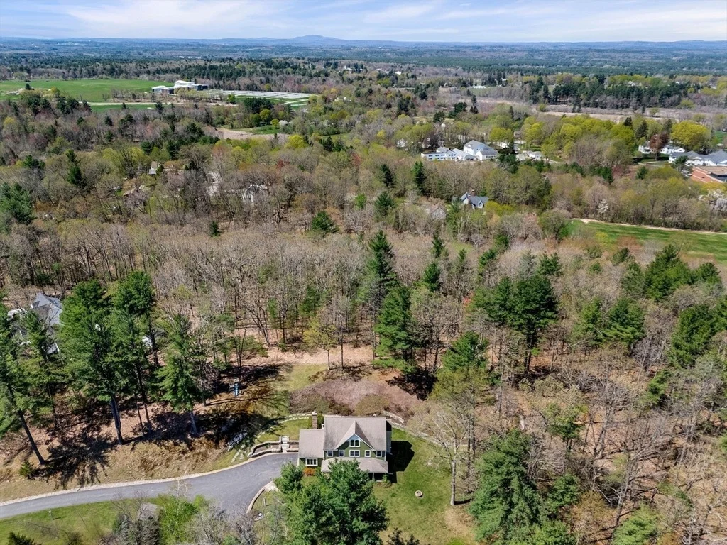 Photo of 39 Lovers Ln