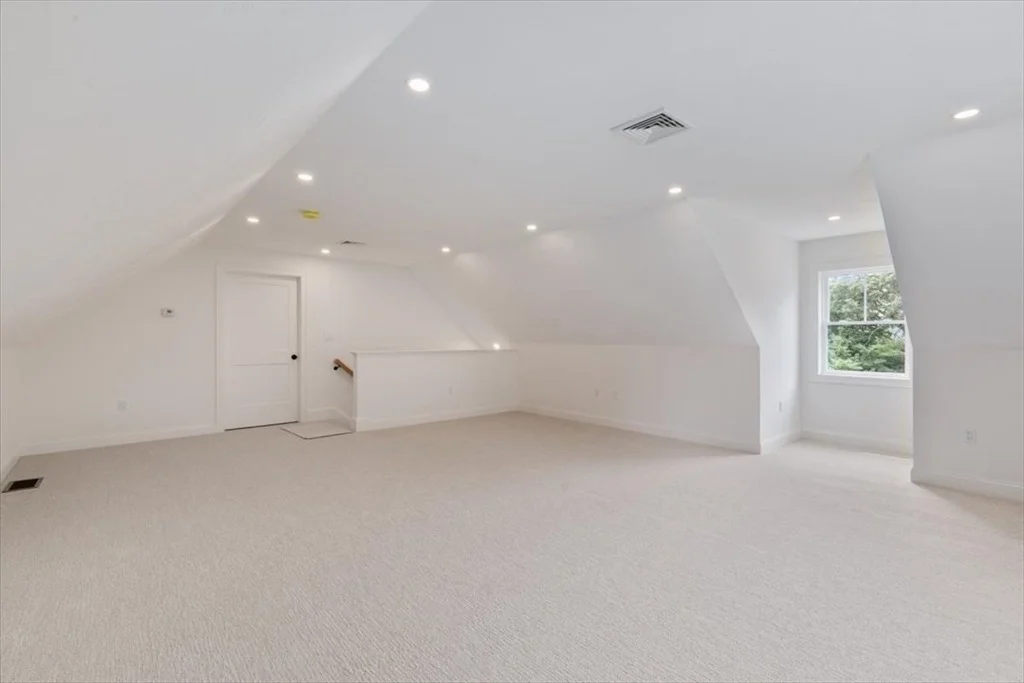 Photo of 9 Steele St