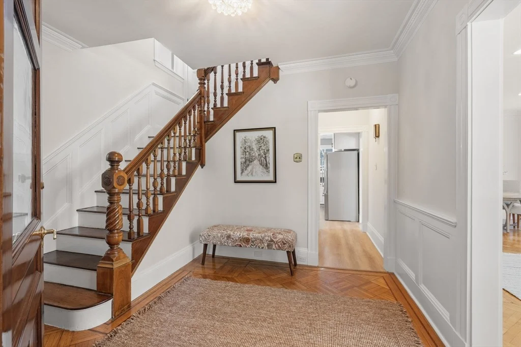 Photo of 555 Washington Street