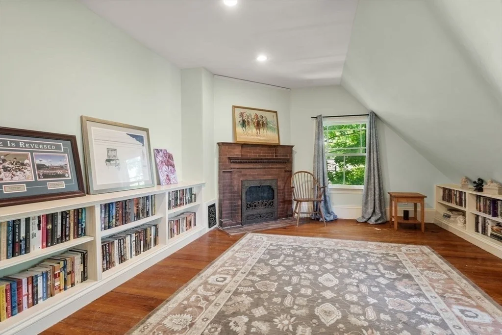 Photo of 292 Clinton Rd