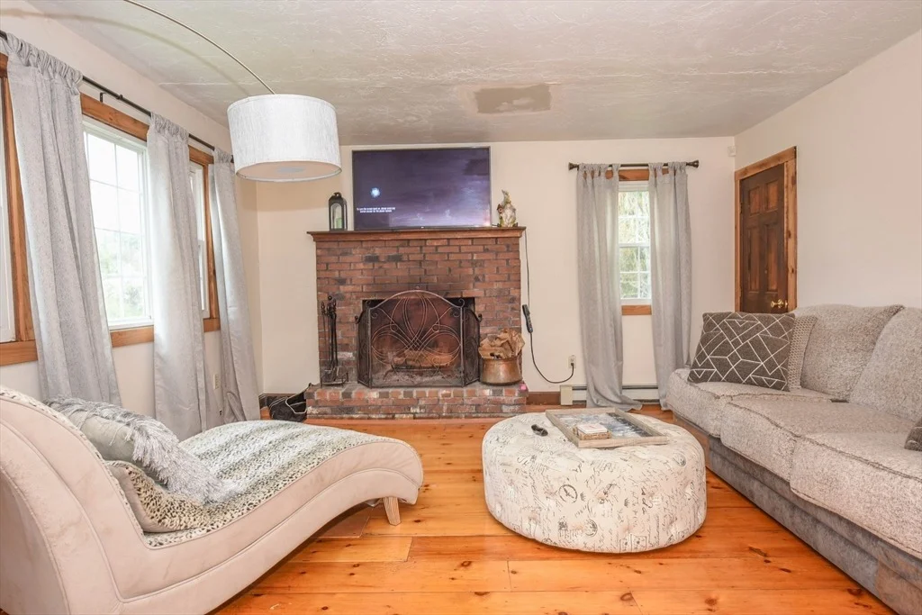Photo of 325 River Street