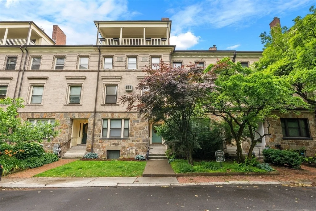 Photo of Unit 3 at 7 Regent Cir