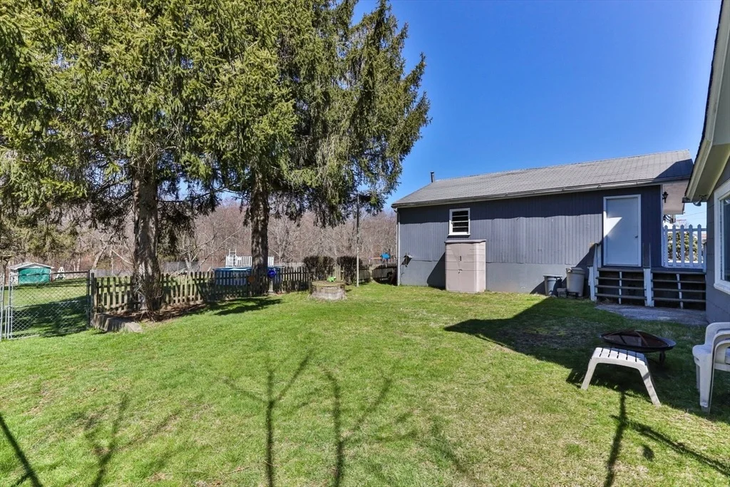 Photo of 112 King St