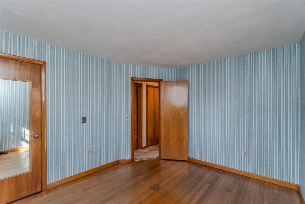 Photo of 18 Highland Cir