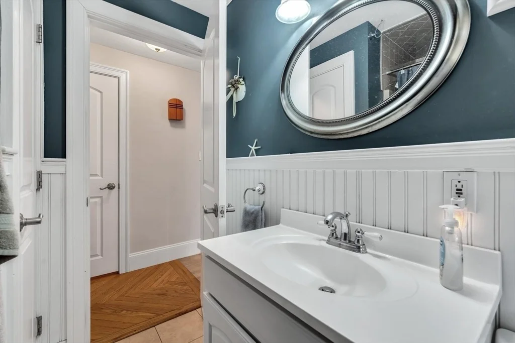Photo of 426 Mariner Cir