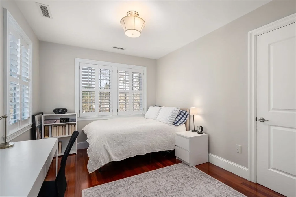 Photo of 64 Oak Street