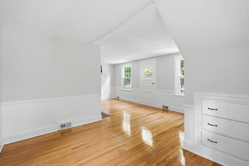 Photo of 634 Glendale Rd