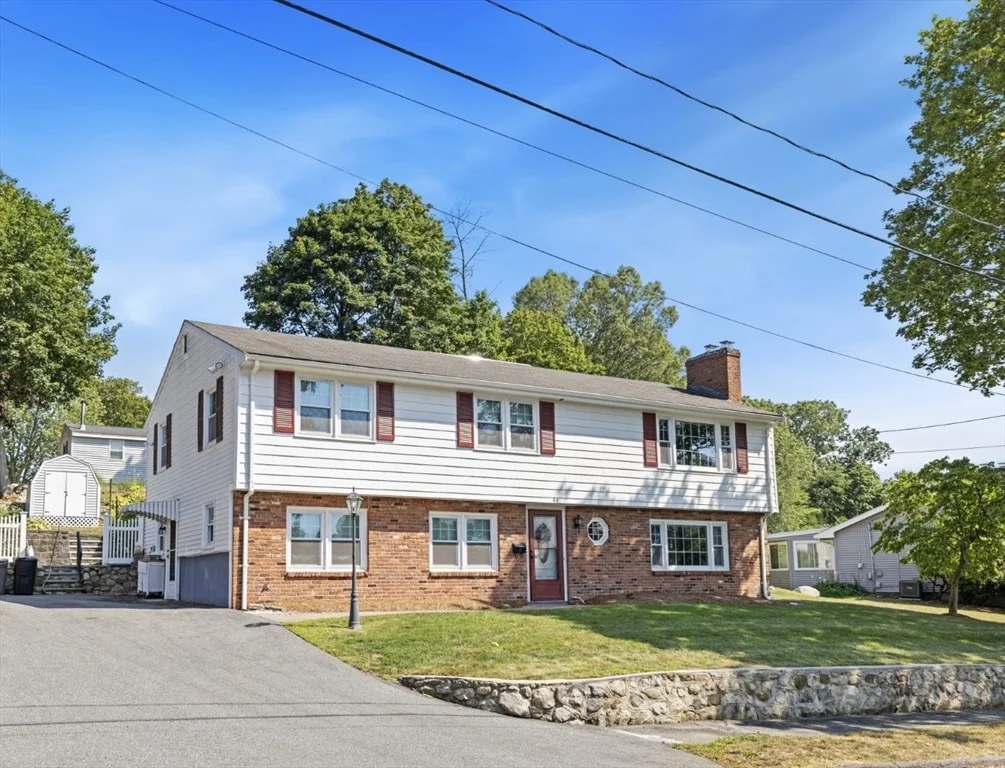 Photo of 44 Blueridge Ave