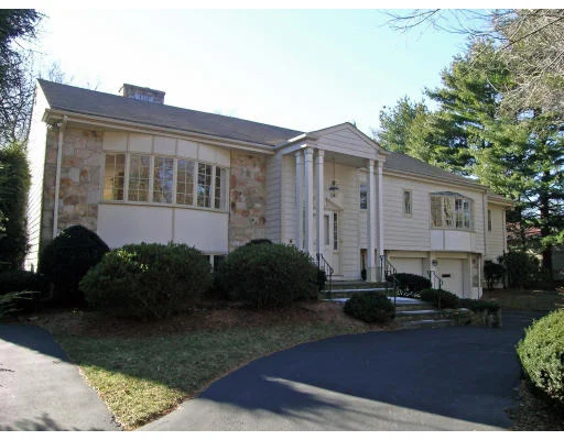 Photo of 84 Longmeadow Rd