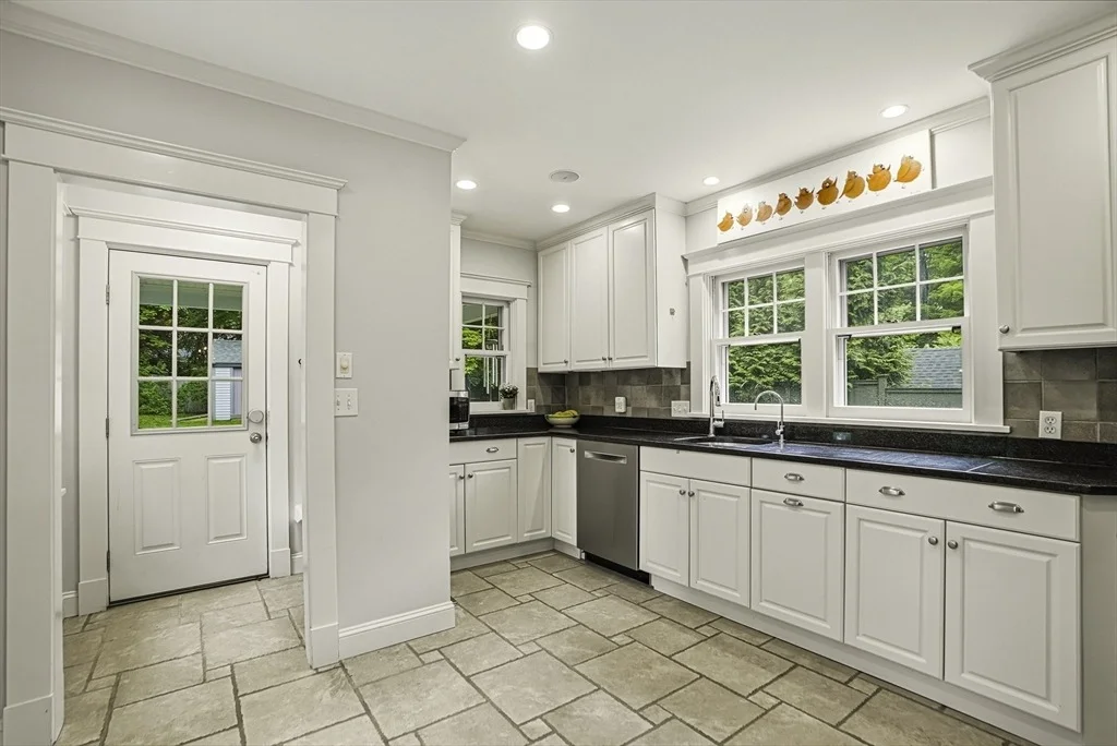 Photo of 26 Leach Ln