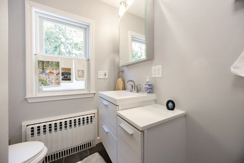 Photo of 50 Riverside Pl