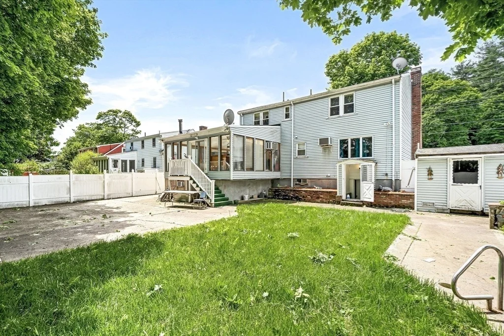 Photo of 291 Main St