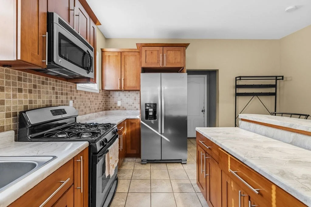 Photo of 998 Middle