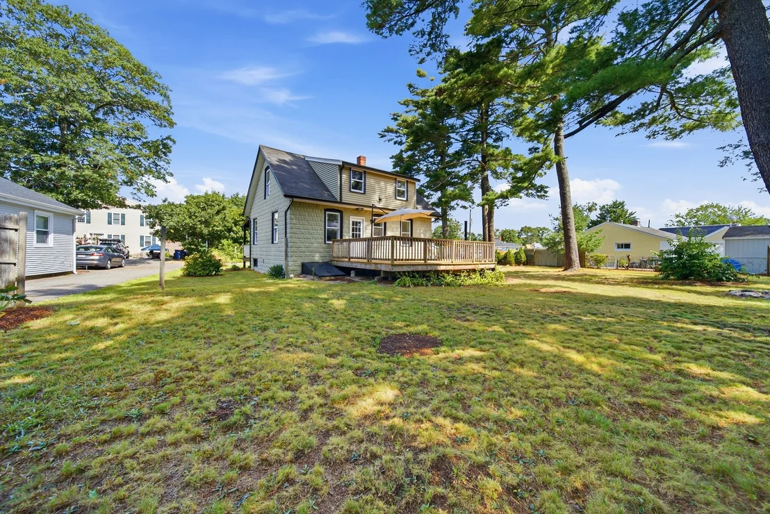 Photo of 31 Chippewa Dr