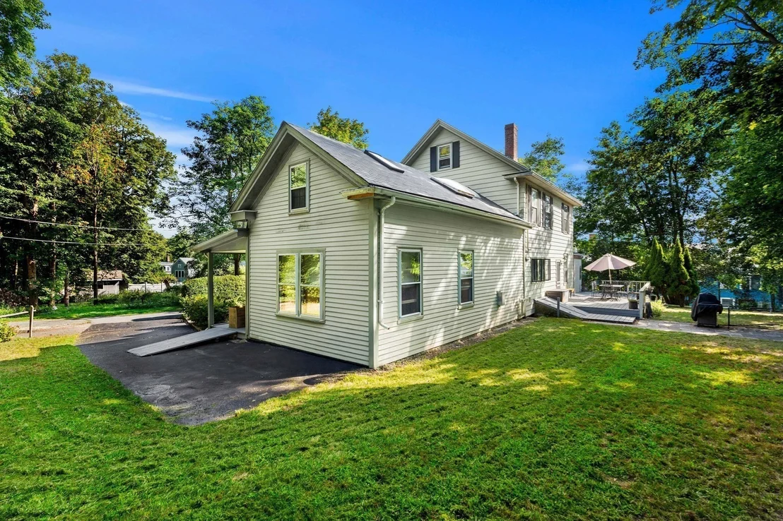Photo of 360 Nahant Road