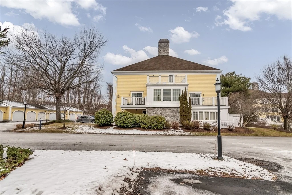 Photo of Unit 7204 at 1 Riverview Blvd