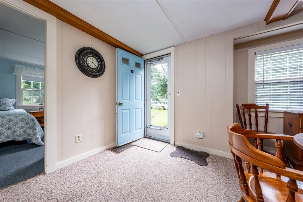 Photo of 16 Lakeside Dr