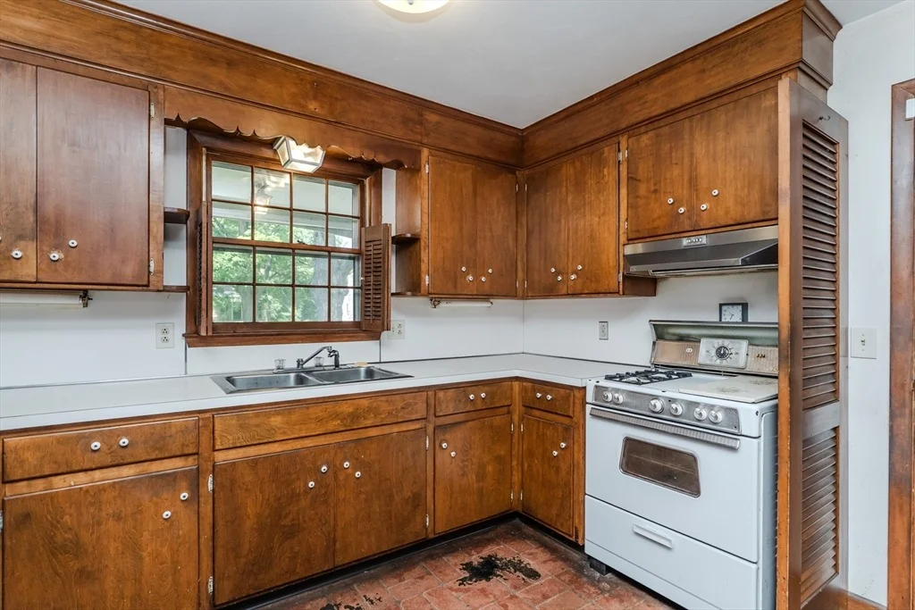 Photo of 89 Lake St