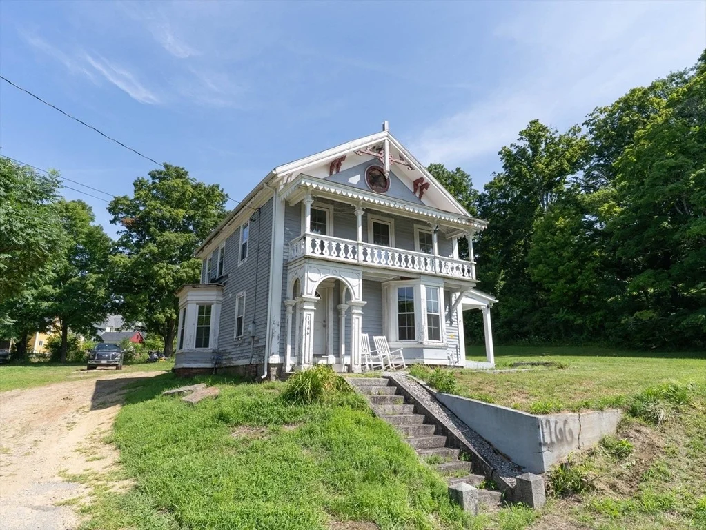 Photo of 1166 Main St