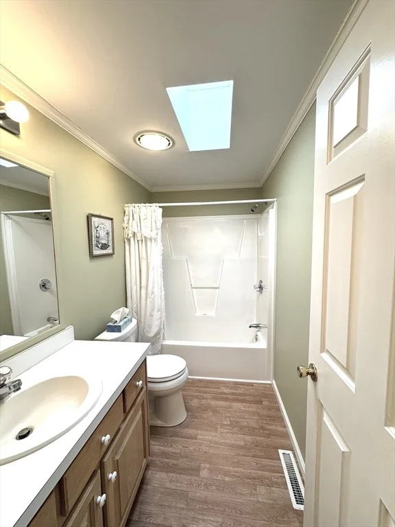 Photo of 6 Edgewood Drive