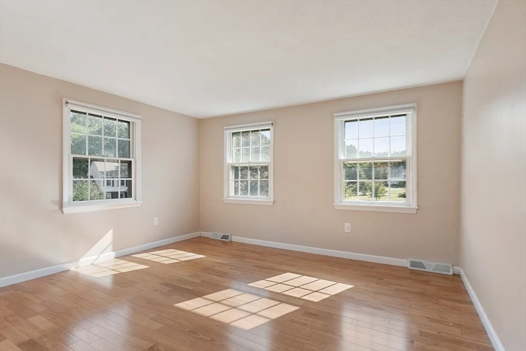 Photo of 4 Fairview Dr