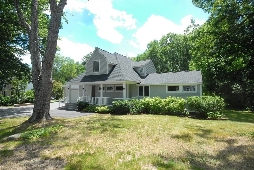 Photo of 297 Laws Brook Rd