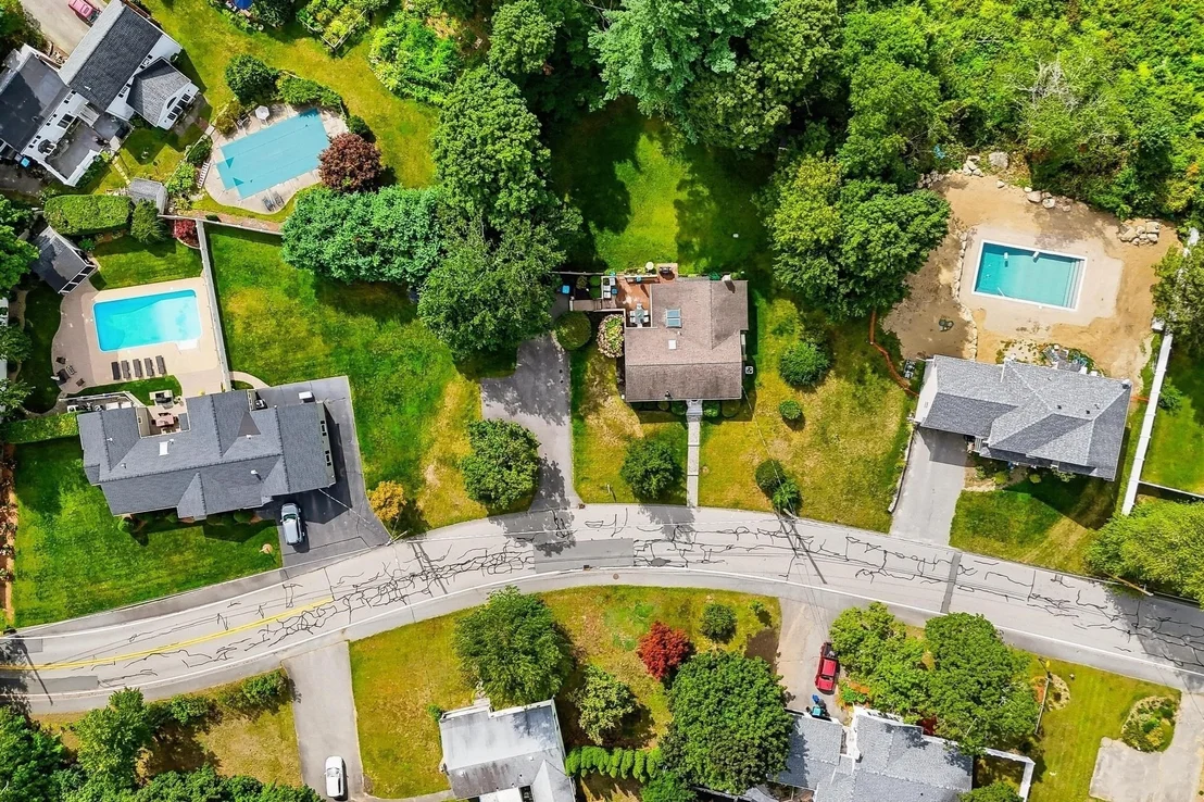 Photo of 4 Orchard Dr