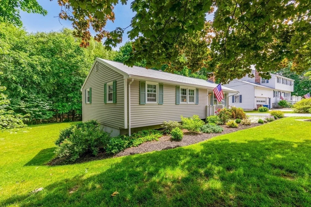Photo of 33 Farnham Rd