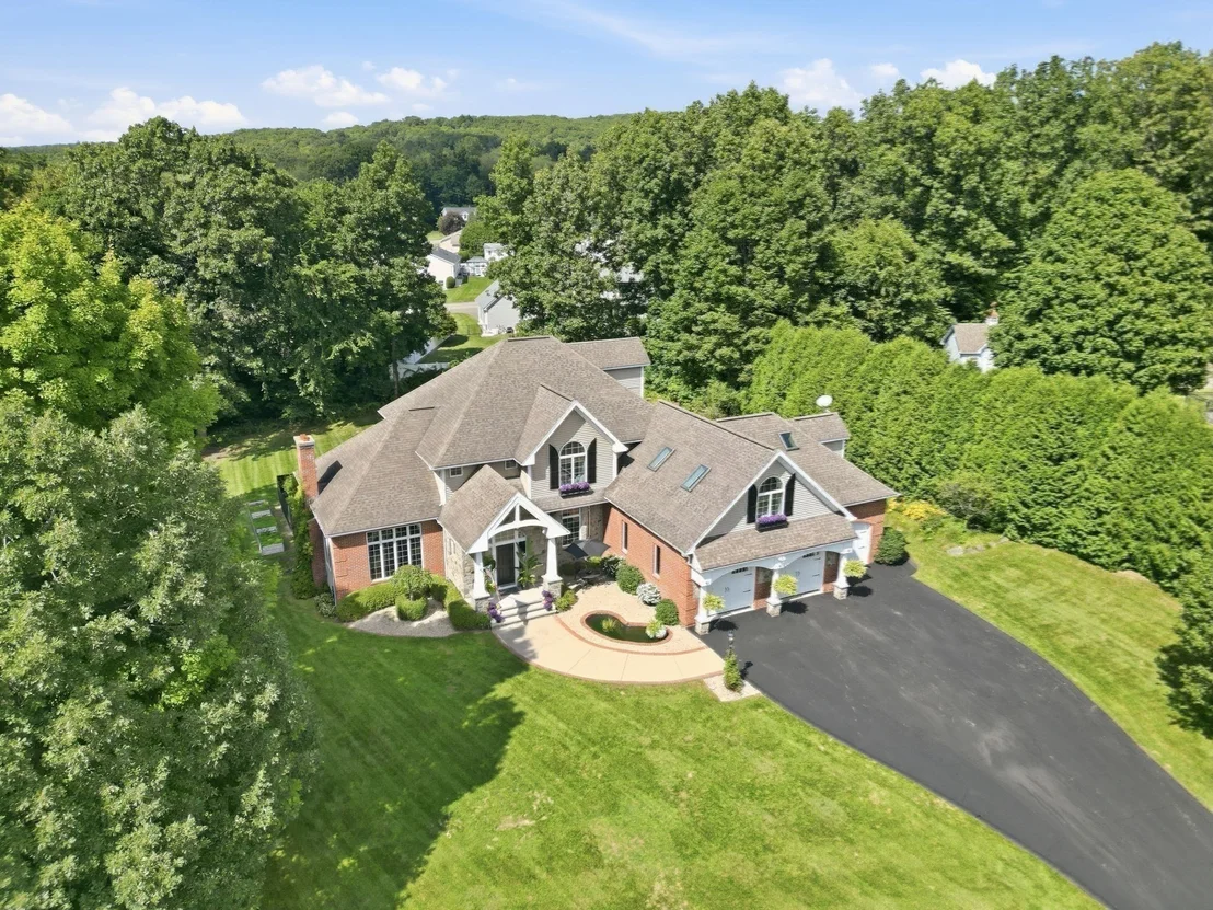 Photo of 47 Deer Hill Cir