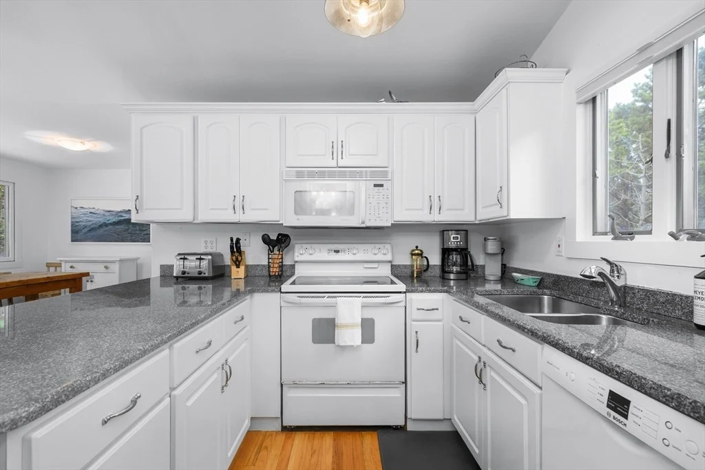 Photo of 80 4th St